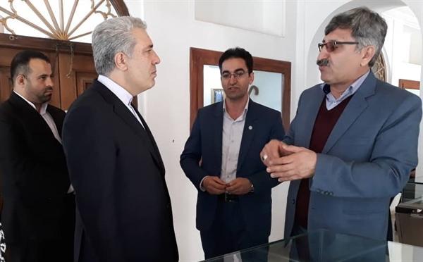 بازدید دکتر مونسان از موزه مردم شناسی خانه کرد بازدید دکتر مونسان از موزه مردم شناسی خانه کرد