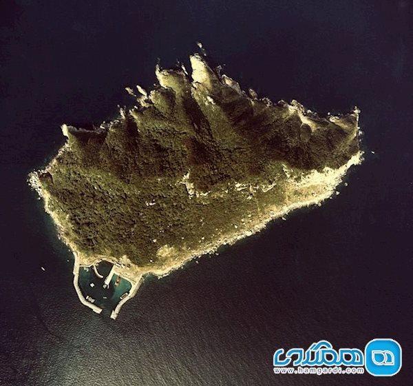 اوکینوشیما، جزیره ای مردانه